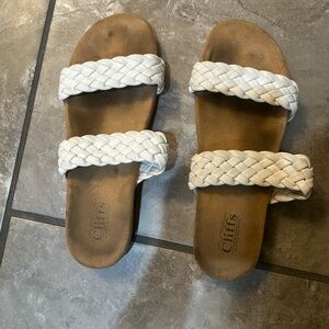 Cliffs white sandals